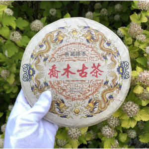 Шен пуэр Jiaomu Gu Cha 2017 года блин 357 г